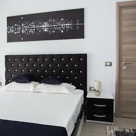 Апартаменты Apartament Alezzi Black&white 3 *