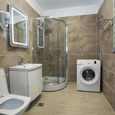 Apartament Alezzi Black&white 3 Апартаменты Нэводари