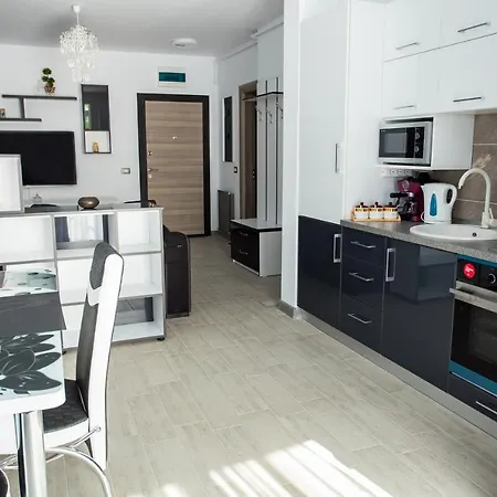 Апартаменты Apartament Alezzi Black&white 3 *